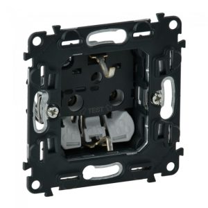 Розетка 2P+E 16 A 250 V Valena In'Matic 753021 Legrand